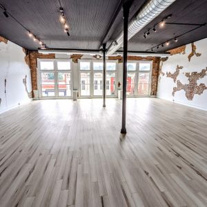 thumbnail image of An open building